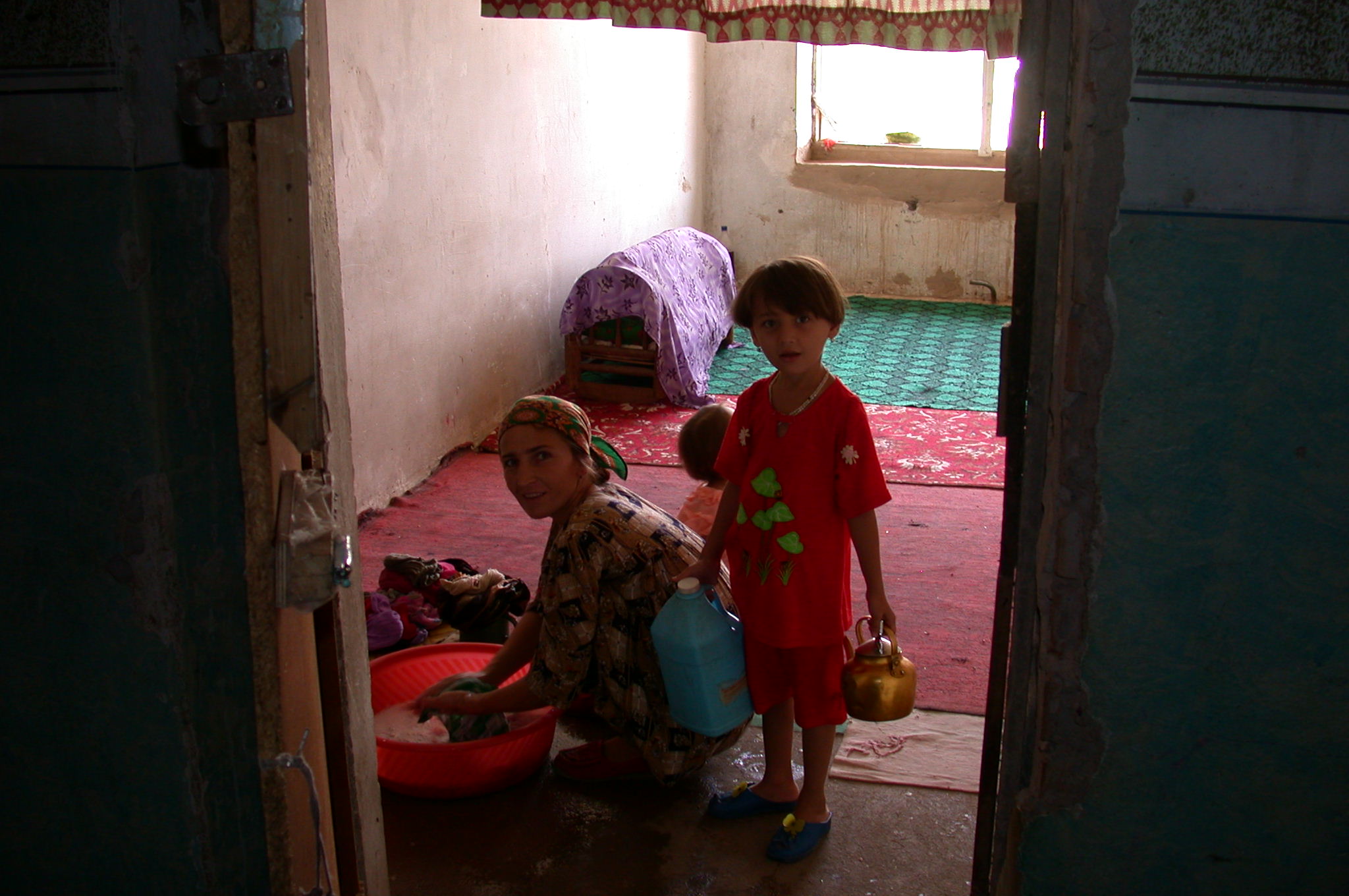 Таджикистан сегодня как живут. Бедность в Таджикистане. Бедность в Узбекистане. Таджики нищие.