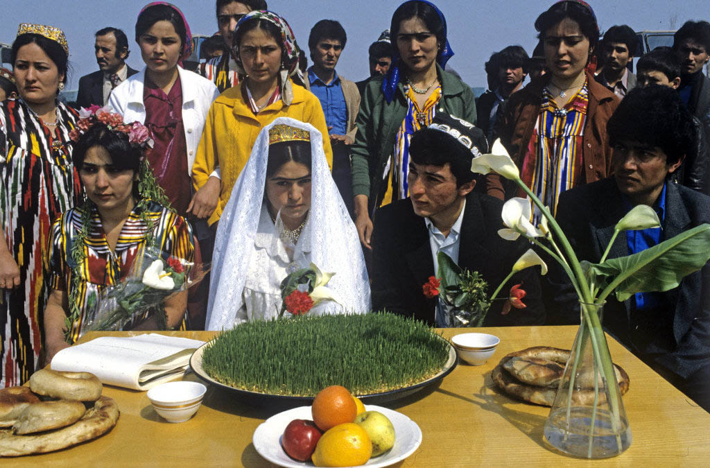Программа история таджикского народа. Традиционная таджикская свадьба. Таджикистан свадьба традиции. Свадебные обычаи в Таджикистане. Узбекские женщины.