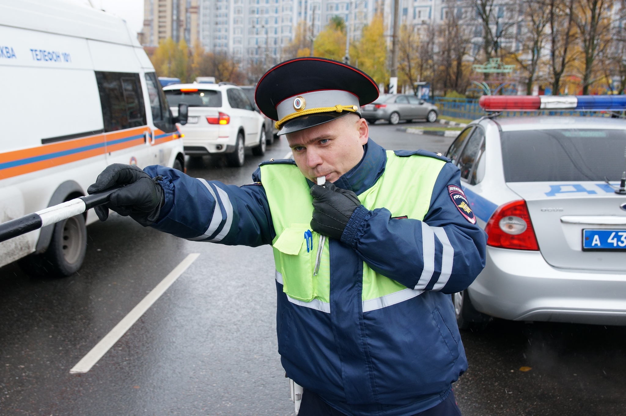 В России инспекторов ГИБДД научат отказываться от взяток | Новости  Таджикистана ASIA-Plus