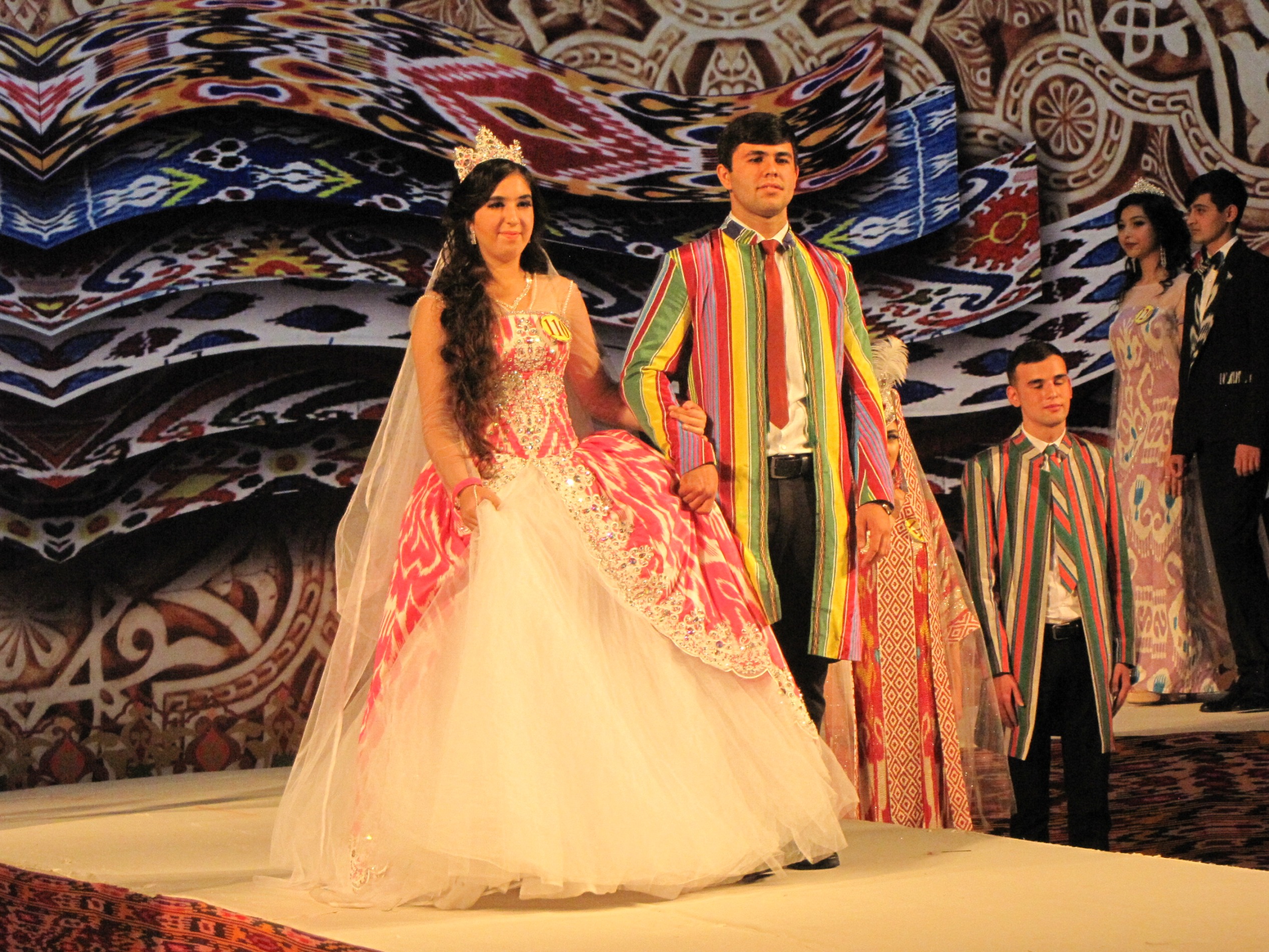Платья узбекистан