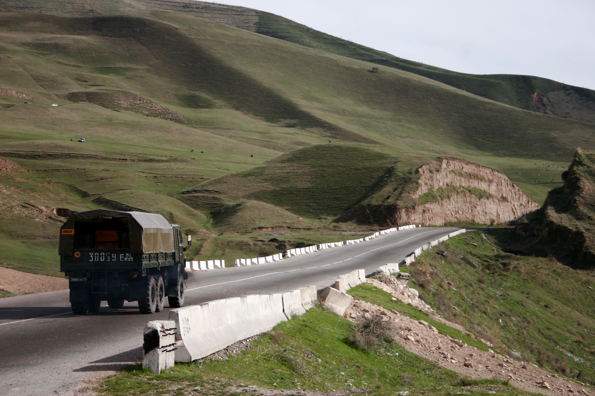 Таджикское дорога
