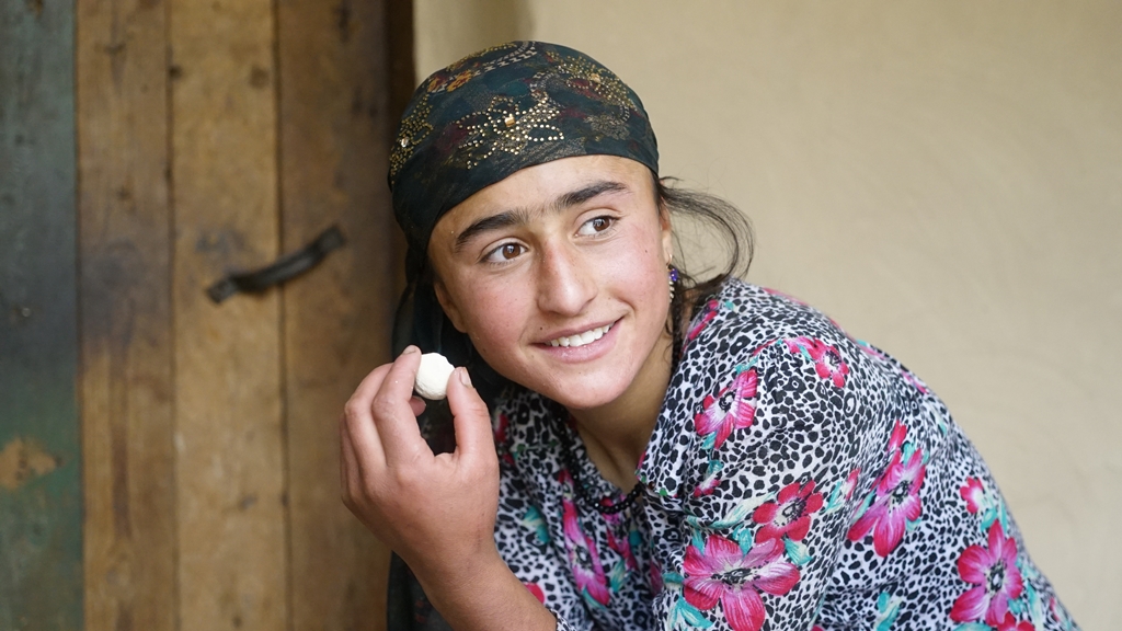 Таджики изменить