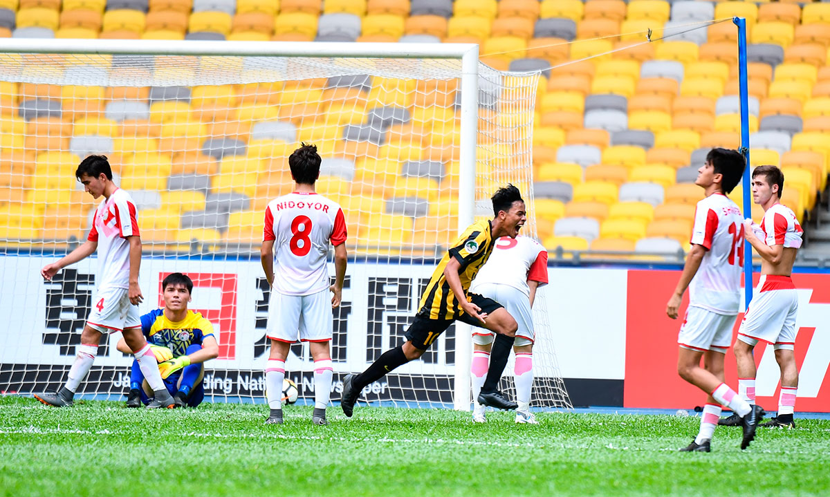 Tajikistan team failed at the start of the Asian Football 