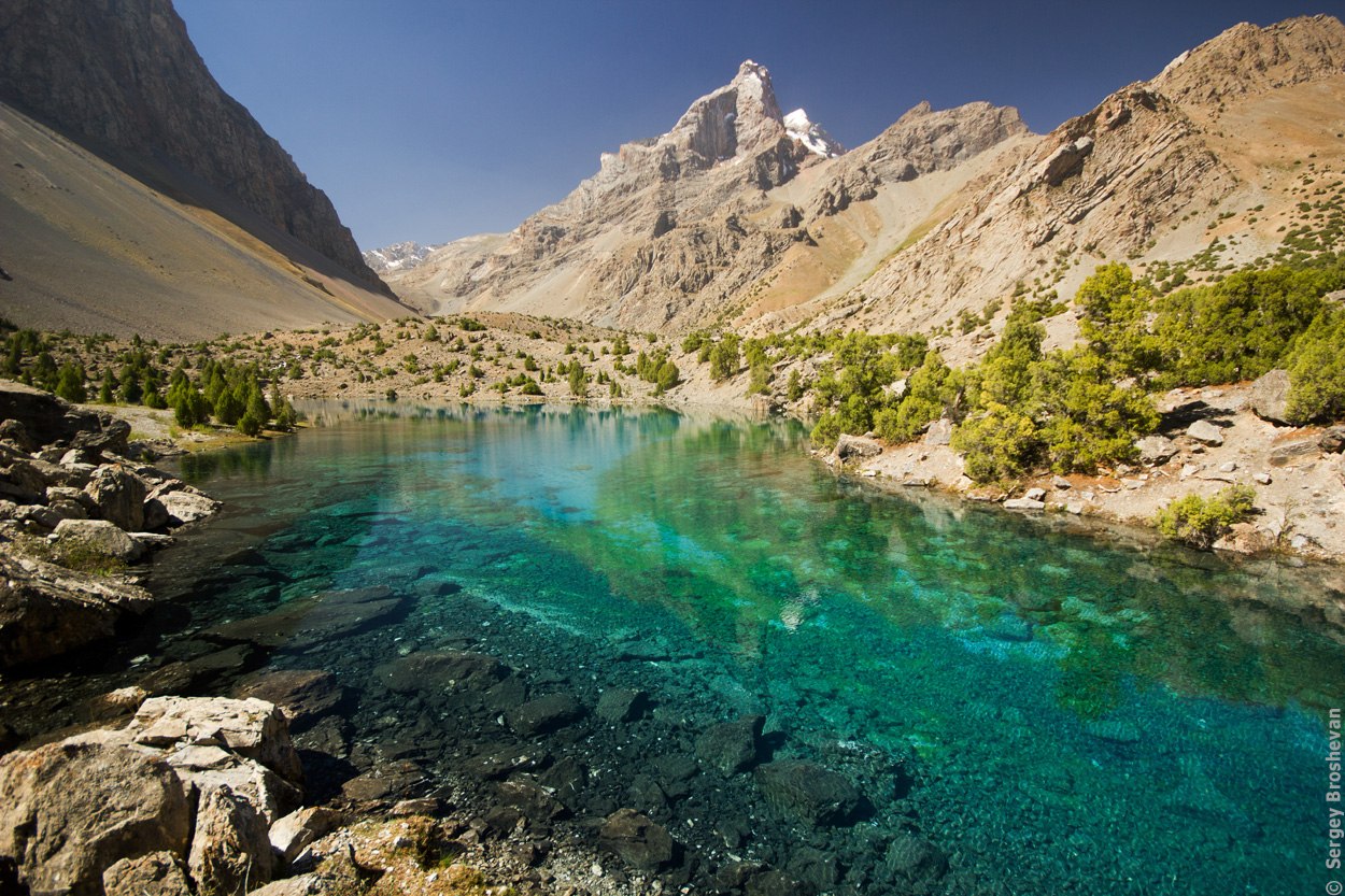 Красивые места таджикистана. Фанские озера Таджикистан. Фанские горы Таджикистан. Фанские горы Узбекистан. Фанские горы озера.
