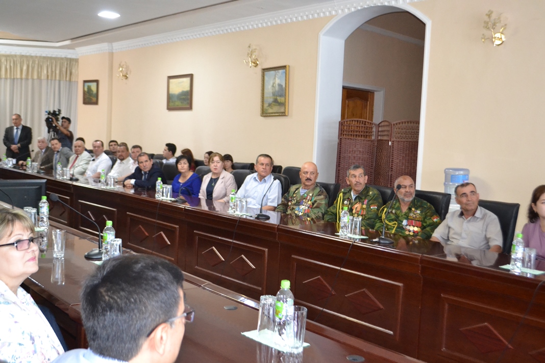 Врата востока нальчик. Основатель таджикского народа. Основоположник таджикского народа. Министерства образования в истории таджикского народа. Кто основатель таджикского народа.