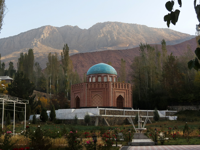 40 духтарон в таджикистане история