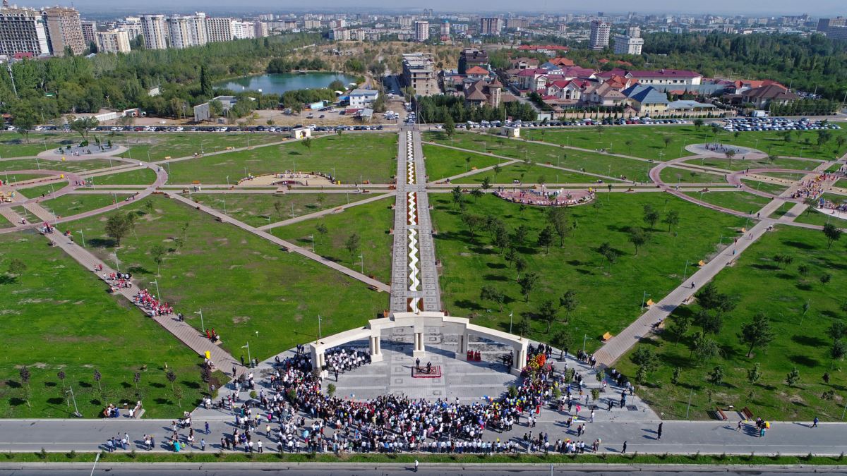 Утопающие в зелени. Любимые парки и скверы жителей столиц Центральной Азии  | Новости Таджикистана ASIA-Plus