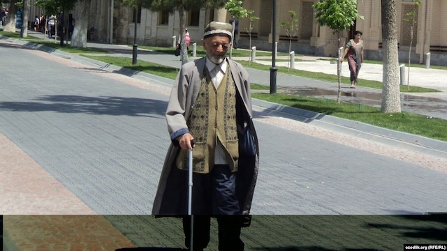 В Узбекистане люди будут получать до 100 долларов за ходьбу пешком