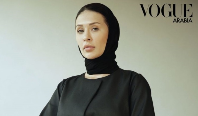 Нашри акси фотомодели тоҷик дар муқоваи маҷаллаи Vogue Arabia