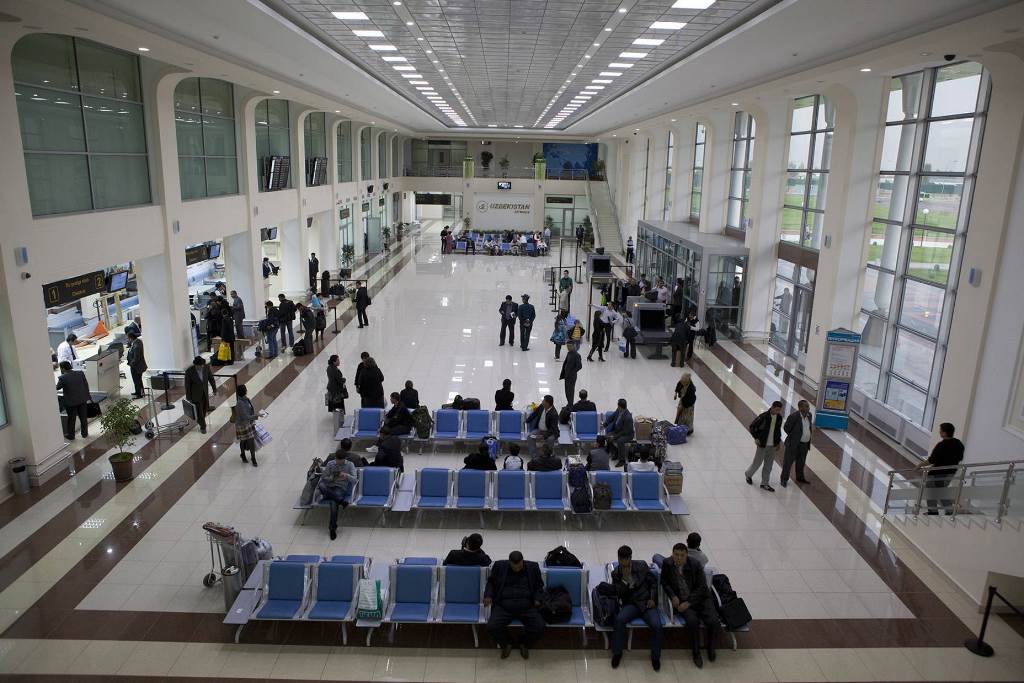 Мақомот: Хатсайри ҳавоии Душанбе-Тошканд шояд охири январ барқарор шавад