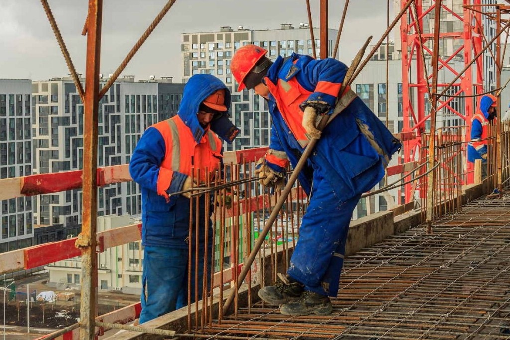 Порно гастарбайтеры на стройке