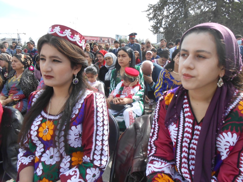 Чакан таджикское платье фото