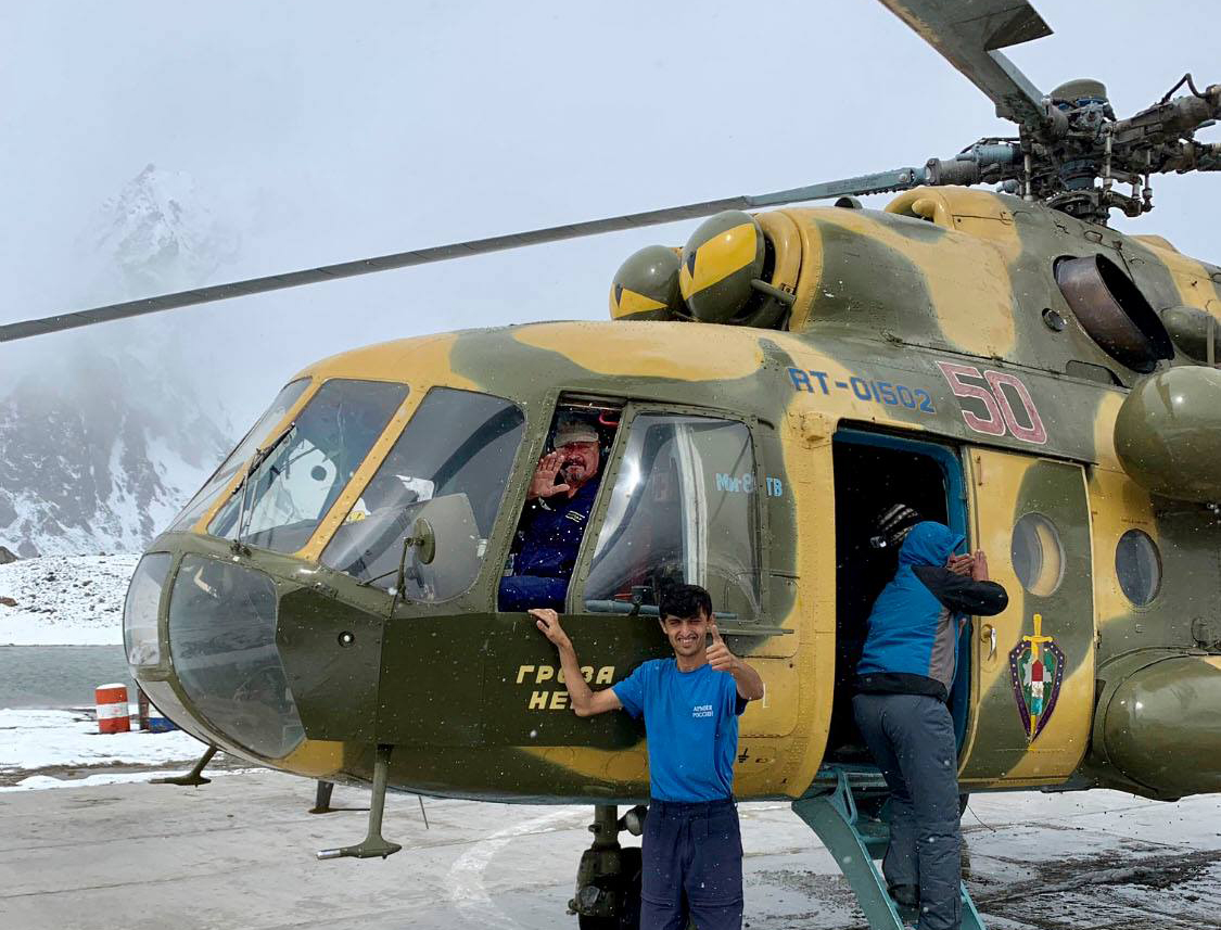 Ми 8 операция. Ми 8 в Таджикистане. Вертолет Душанбе Памир. Вертолеты Таджикистана ми-8. Ми 8 Авиашельф.