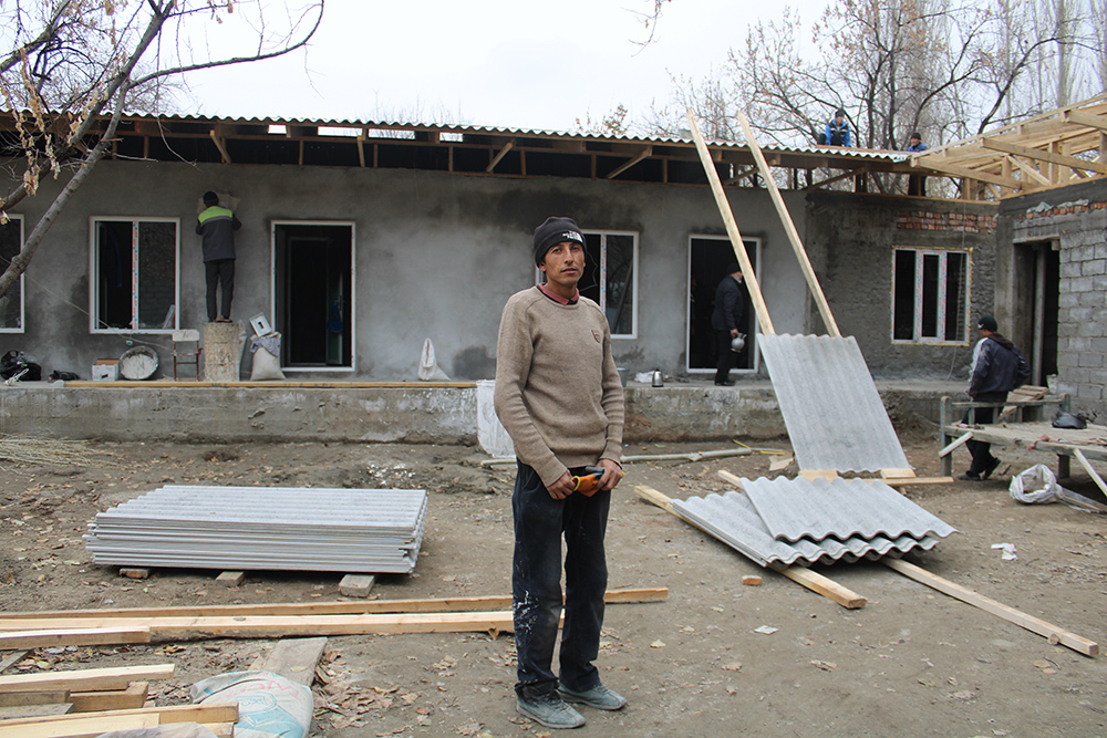 Почему не все жители приграничных районов Таджикистана получили обещанные дома? 