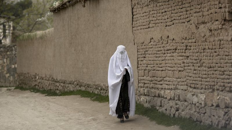 Смертная казнь в замедленной съемке. Как сейчас живут женщины в Афганистане? 