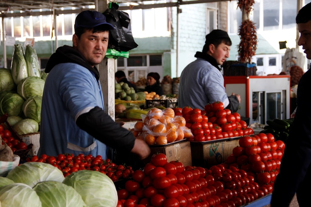 Сум таджикистан. Промышленность Таджикистана. Экономика Таджикистана. Экономика Таджикистана фото. Таджикский товар.
