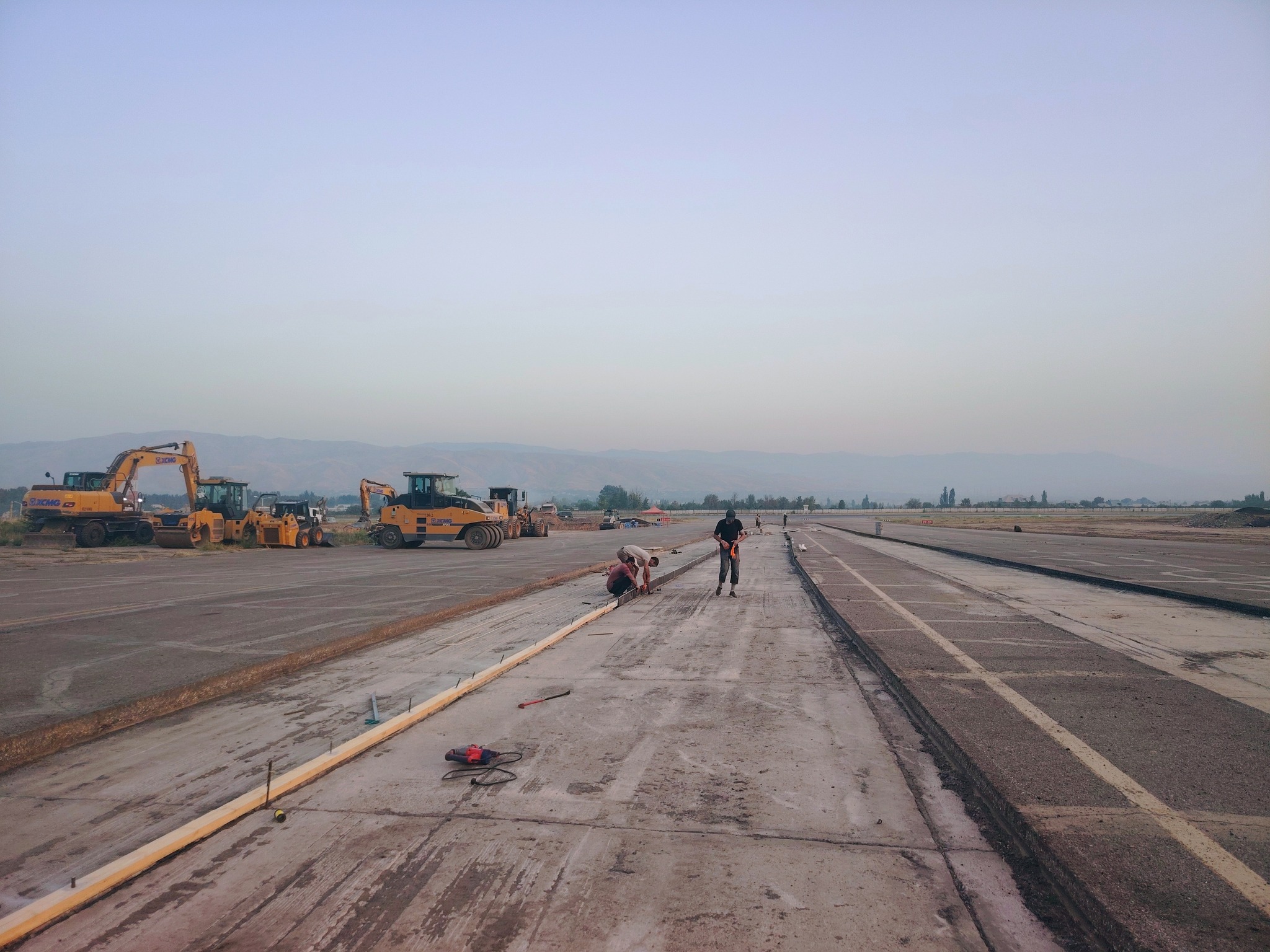 В Международном аэропорту Душанбе будет построена новая рулежная дорожка и 10 стоянок для больших самолетов