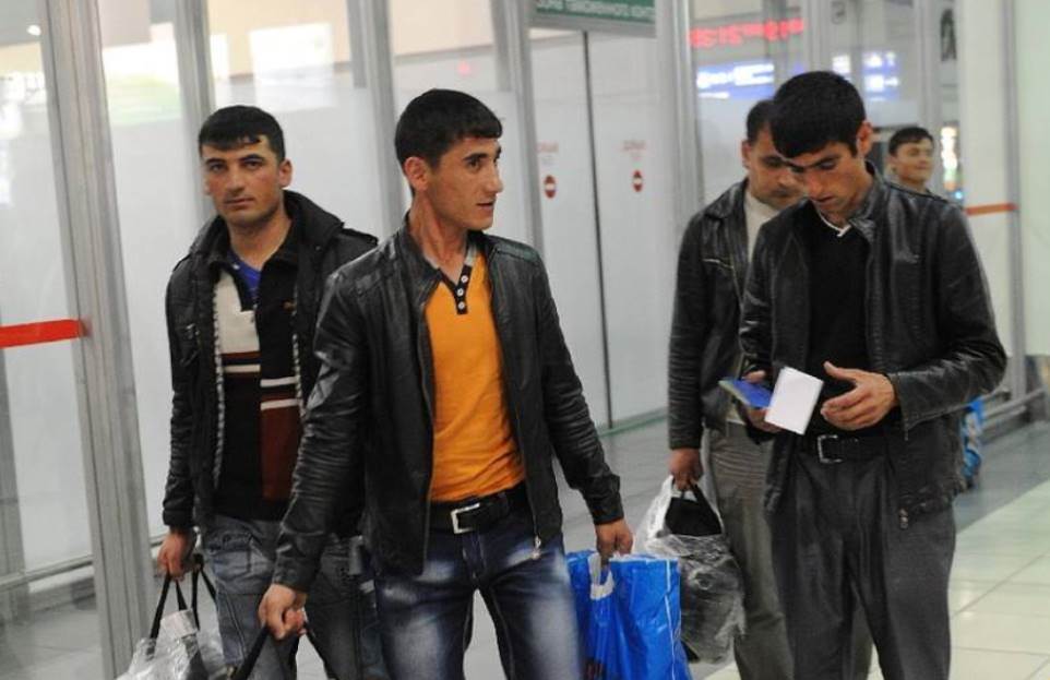 Як расонаи Русия мегӯяд, имсол беш аз 800 ҳазор шаҳрванди Тоҷикистон ба Русия рафтанд