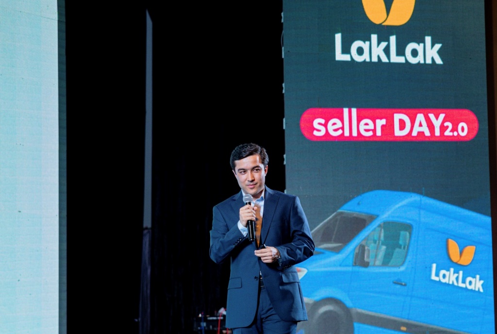 Кто создал таджикский маркетплейс LakLak и как он развивается?