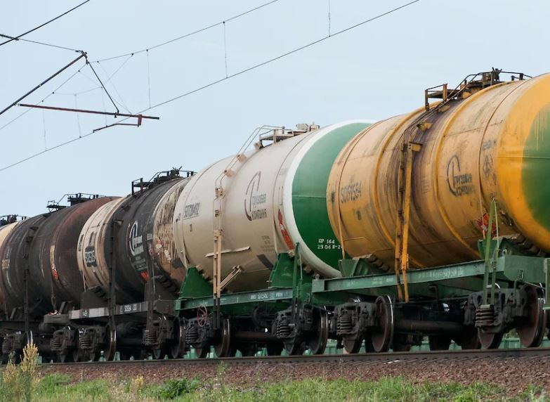 Импорт топлива в Таджикистан превысил миллион тонн. Россия может увеличить квоты