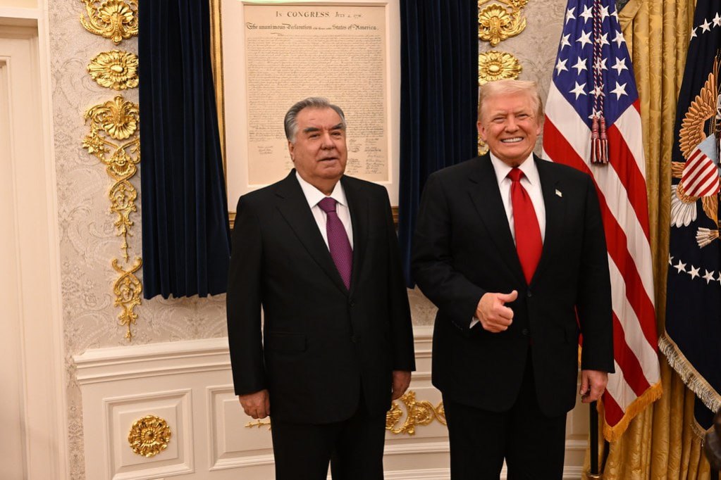 Миёни Тоҷикистону Амрико дар ҳаҷми $3 млрд созишнома ба имзо расидааст. Департаменти давлатии ИМА баъзе ҷузъиёти онро гуфт