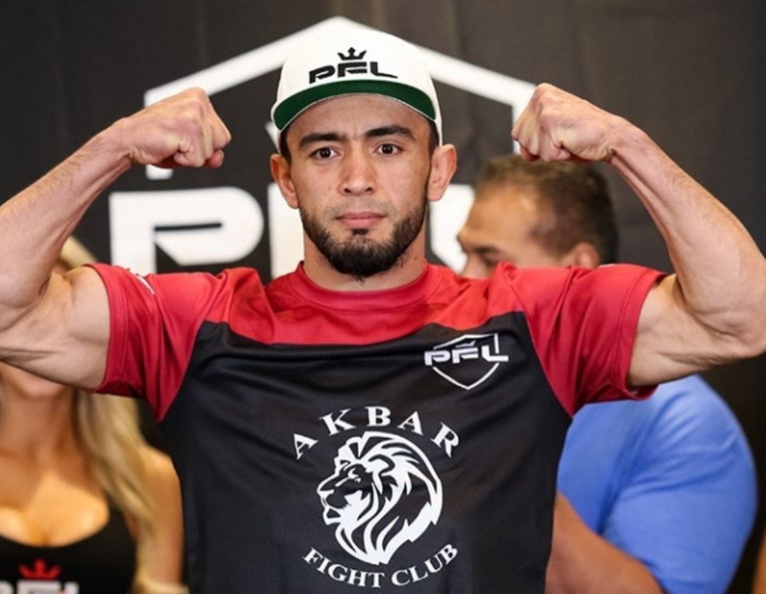 Лоиқ Раҷабов, размикори шинохтаи тоҷик аз “UFC” берун карда шуд