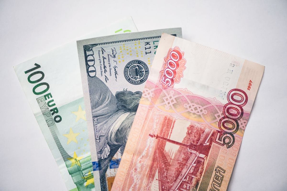 Tajik somoni strengthens against the dollar and the euro in 2025, weakens  slightly to the Russian ruble | Tajikistan News ASIA-Plus