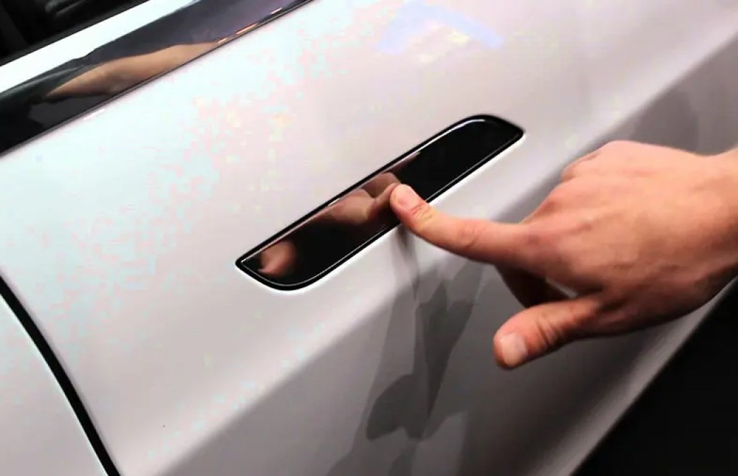 China bans cars with hidden door handles over safety concerns