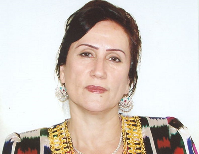 “Намоде аз вафодорӣ ба пешаи интихобкардааш”. Тоҷинисо Саидоваро дар оромгоҳи Лучоб ба хок супориданд