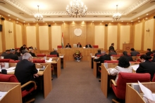 Убайдуллоев разъяснил сенаторам причину созыва внеочередной сессии
