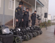 США подарили ОМОН Таджикистана трех роботов по обезвреживанию взрывчатых устройств