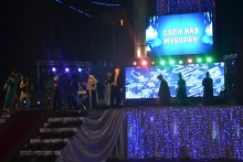 Новогодний концерт на площади Дусти в центре Душанбе