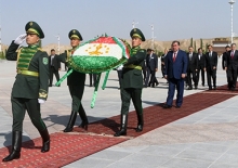 Эмомали Рахмон вернулся в Душанбе из Ашхабада