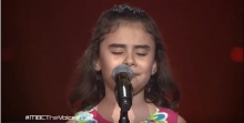Песня сирийской девочки заставила плакать весь зал