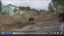 Видео с места схода мощного селевого потока в Пенджикенте (ВИДЕО)