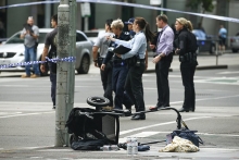 В Австралии водитель намеренно въехал в толпу пешеходов