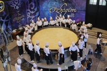 В Узбекистане приготовили плов весом более 6 тонн! Идут на рекорд...