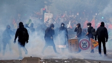 В Париже во время демонстрации начались беспорядки