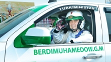 Бердымухаммедов собрал свой собственный гоночный автомобиль
