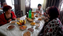 Таджикские активисты встретили Навруз в доме престарелых