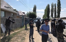 Спецназ прорвался на территорию резиденции Атамбаева. Он задержан