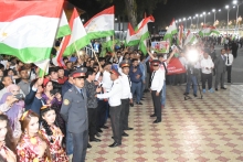 Истиқболи самимонаи футболбозони наврас дар фурудгоҳ