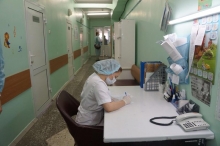 В Таджикистан из России поступили тесты на коронавирус, но использовать их пока не будут