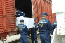18 вагонов помощи. Узбекистан направил Таджикистану муку и антисептики