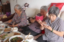 Как уберечь пожилых людей от коронавируса. Опыт Китая