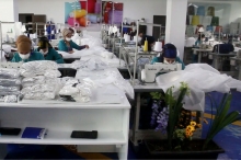 В Таджикистане приступили к производству масок против COVID-19 с ионами серебра