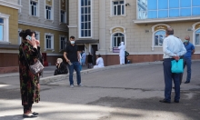Вылечившийся от СОVID-19 таджикский врач: Вирусологов не хватает, лекарства пациенты покупают сами