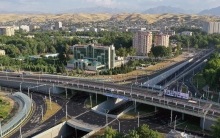 На душанбинской трехуровневой эстакаде произошло первое ДТП