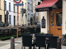 Брюссель закрывает бары и кафе из-за роста новых случаев коронавируса