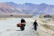 «Богом забытые места»: Как снимался фотофильм «Аличор» о жизни таджикских горцев
